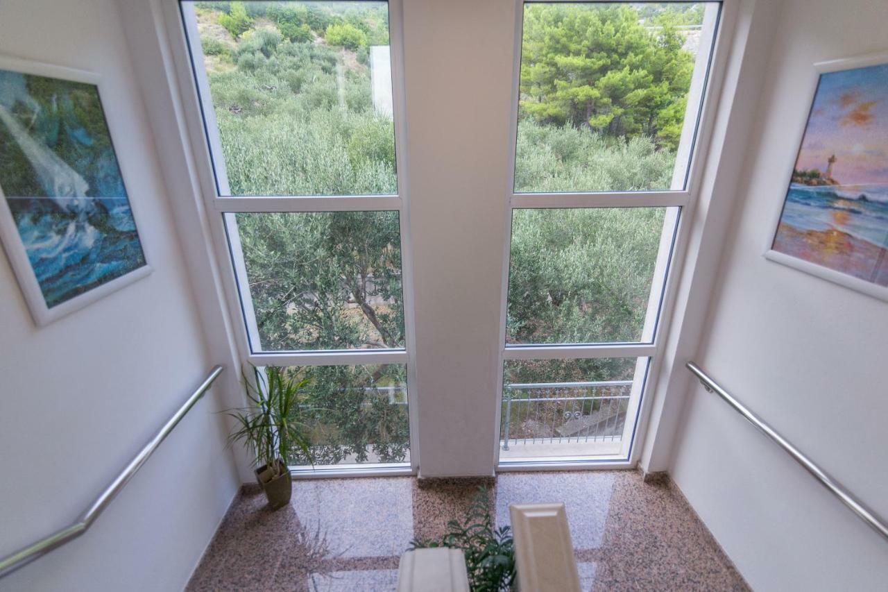 White Stone Villa Promajna Bagian luar foto